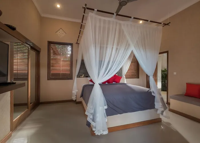 Villa Bawah